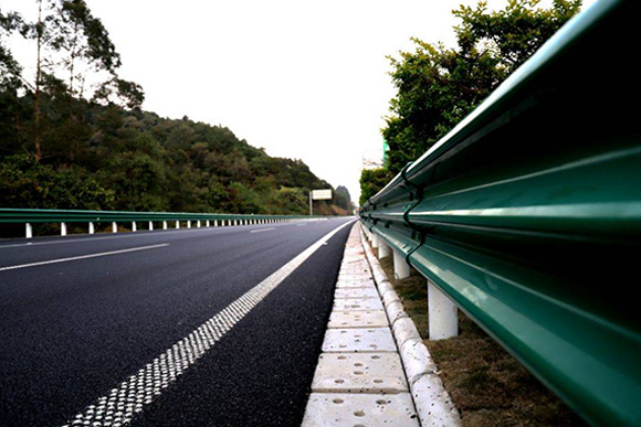 淄博高速公路护栏的常用类型