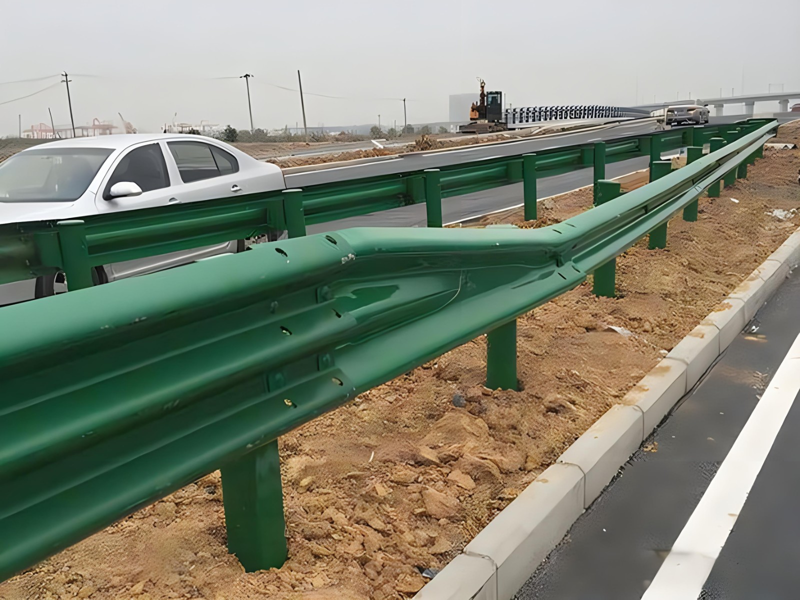 淄博高速波形护栏板日常维护方案确保道路安全新举措
